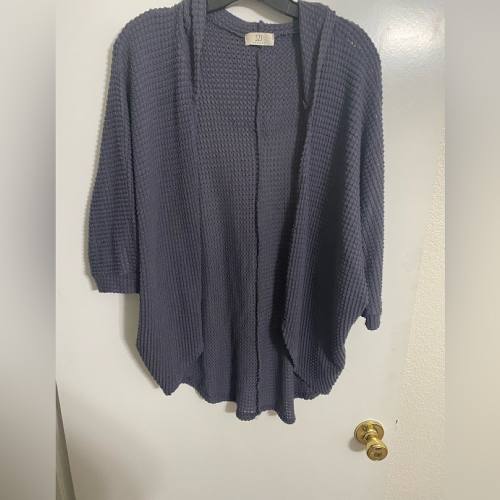 S2J grey short sleeve shrug w hood